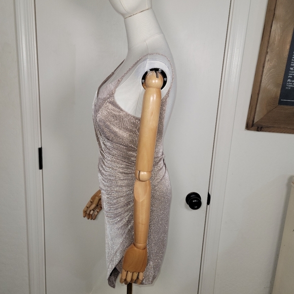 Ieena for Mac Duggal Draped Shimmer Open Back Dress Size 4 - Picture 6 of 12